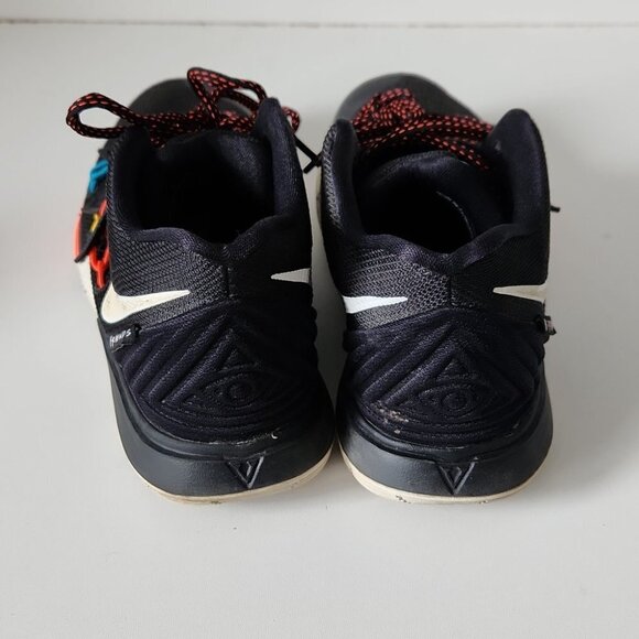 NIKE | Kyrie Irving 5 Friends Multicolor High sneakers boys sz 7 - Picture 5 of 7
